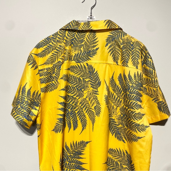 ๐๏ธ4 for 20$ / Shein Leave Short Sleeve Shirt / Yellow / XL - Picture 6 of 9